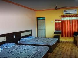Kokan Safari，位于Bhom的酒店