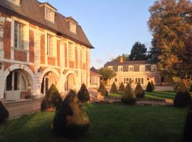 Domaine de L'orangerie du château de Motteville chambres d'hotes，位于Motteville的酒店