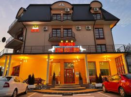 Hotel Dva Goluba，位于帕莱的舒适型酒店