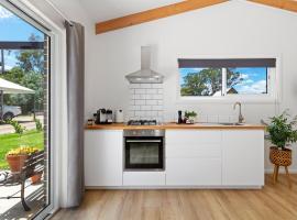 Piccolo B&B - The perfect getaway，位于Whitfield的酒店