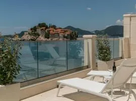 Petra's Beachfront Penthouse
