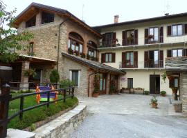 奥奇塔纳比安卡宾馆，位于Roccabruna的酒店