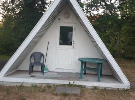 Stege camping hytte 3，位于沃尔丁堡的露营地