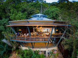 La Loma Jungle Lodge and Chocolate Farm，位于博卡斯德尔托罗的酒店
