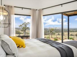 Old Bull Creek Luxury Retreat，位于斯特拉萨尔宾的酒店