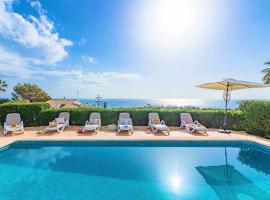 VILLA TURQUESA Confort y vistas al mar，位于Biniancolla的酒店