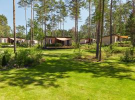 Tropical Islands Resort，位于Briesen的酒店