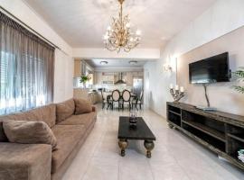 Ioannas Luxury Apartment in Istron，位于Kalo Chorio的公寓
