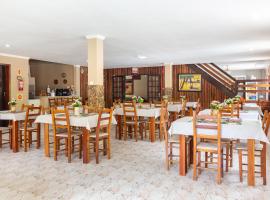 Hotel Carolina Park，位于加斯帕的酒店