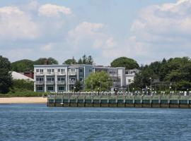 The Harbor Front Inn，位于格林波特的酒店