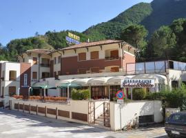Hotel Terme di San Vittore，位于真加的酒店