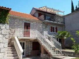 Stone house Porat, 100m from beach Porat