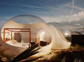 Green Land Bubble Glamping，位于喀巴里特的海滩短租房