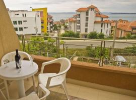 Villa ani Sveti Vlas Bulgarian Black Sea Coast Open may to october，位于圣弗拉斯的乡村别墅