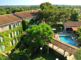 Logis Hotel Restaurant Uzès Pont du Gard，位于于泽斯的酒店