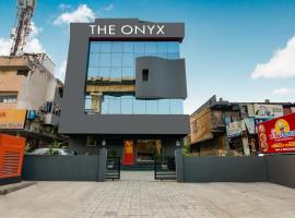 Hotel The Onyx，位于巴巴萨海布·阿姆倍伽尔博士国际机场 - NAG附近的酒店