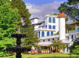 格拉玛多宫殿酒店，位于格拉玛多的浪漫度假酒店