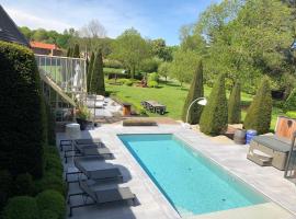 Hof Van Volmersele - Luxury B&B，位于Kampenhout的酒店