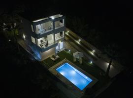 Villa Minos Plaka，位于普拉卡的别墅