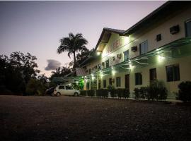 Hotel Nosso Bosque，位于南河镇的酒店