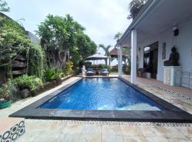 Khrisna Sunrise Homestay Tulamben，位于图兰奔的酒店