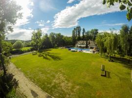 Les Bulles de la Maison du Rocher，位于Noisy-sur-École的酒店