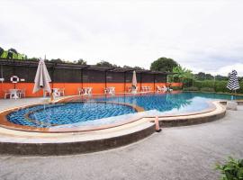 玛瑞姆别墅泳池度假屋，位于湄林的乡村别墅