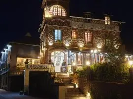 勒克洛德考乐维酒店
