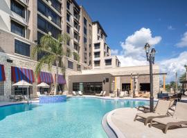 The Brownwood Hotel & Spa，位于退休小镇的酒店