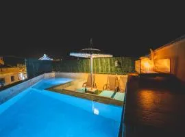 Cubo's Penthouse & Pool La Libertad