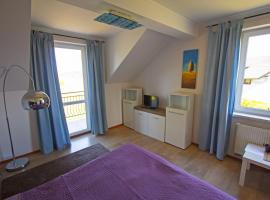 HOTEL MARGOL，位于Nowecin的酒店