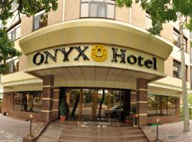 Onyx Hotel Bishkek，位于比什凯克的酒店