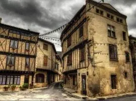 MAISON DE NOSTRADAMUS*** OCCITANIE INSOLITE