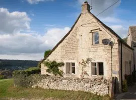 Traditional Cotswold Stone Peaceful Cottage with stunning views