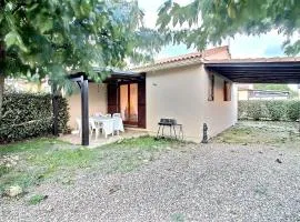 Pavillon indépendant pour 6 personnes dans une résidence sécurisée avec piscine