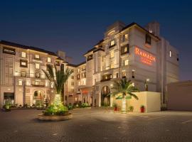 Ramada by Wyndham Lahore Gulberg II，位于拉合尔Packages Mall附近的酒店