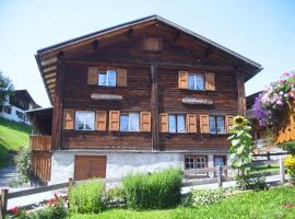 Cresta - 9,5-Zimmerhaus für 19 - 20 Personen, 270m2，位于Conters的酒店