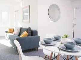 Brynglas Newport flat sleeps 8 - Mycityhaven