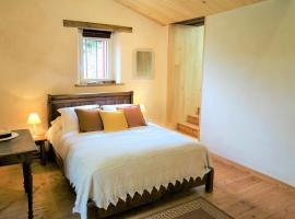 Terre et Eau chambres d'hotes B&B La Flocellière，位于拉弗罗瑟利尔的酒店