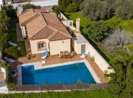 Villa Elissa with 3 bedrooms andpool and views close to Conil