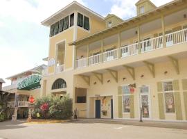 John's Pass Hotel - Fully Remote Check In，位于圣徒皮特海滩Madeira Beach 的酒店