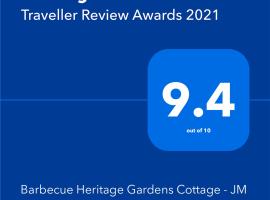 Barbecue Heritage Gardens Cottage - JM，位于Newcastle的酒店
