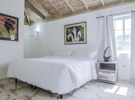 Pulse Rooms at Villa Ronai，位于金斯敦的酒店