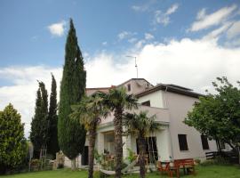 Apartments Ritoša，位于伊佐拉的酒店