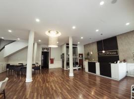 MOVA Hotel D'oeste - Localizado em frente a Praça Principal da Cidade, na área Central - Pé na Praça，位于波苏斯-迪卡尔达斯的酒店