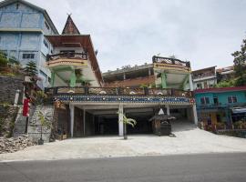 3 berastagi hotel，位于不拉士打宜的酒店