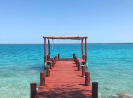 El Roble Nature Hotel & Lagoon，位于巴卡拉尔的酒店