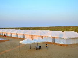 Sky Desert Safari，位于山姆的酒店