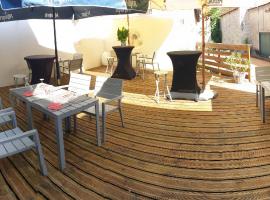 Cafe le commerce，位于Beaune-la-Rolande的酒店