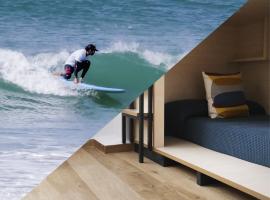 TAKE SURF Hostel Conil，位于科尼尔-德拉弗龙特拉的胶囊旅馆